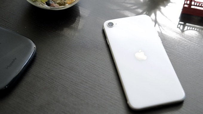 iPhone SE 2020 mang đến sự lựa chọn mới ngoài Android cho phân khúc tàm trung
