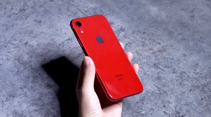  iPhone Xr đỏ có thiết kế sang trọng, hiện đại 