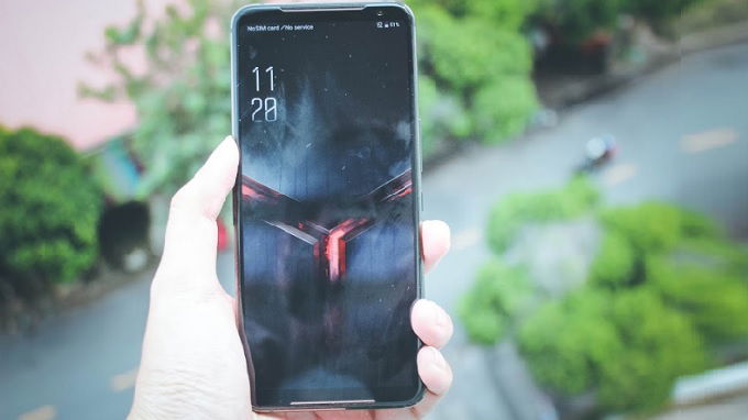 Màn hình ROG Phone 2 rất nhạy cảm ứng