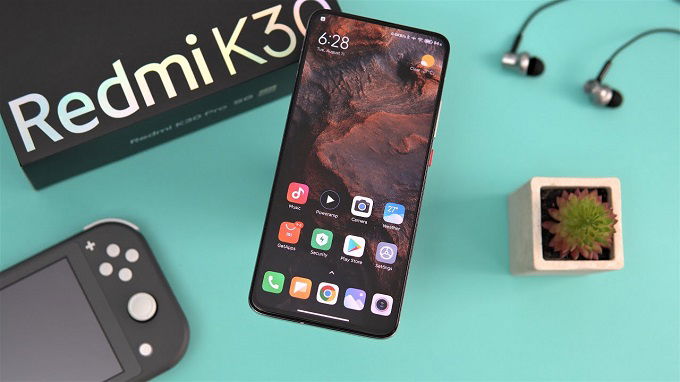 Màn hình tràn viền giữ lại từ Redmi K30 Pro