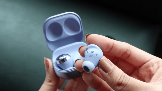 Thiết kế in-ear cho Galaxy Buds Pro khả năng cách âm lớn hơn