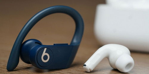 Airpods Pro vs Powerbeats Pro - Tai nghe không dây Pro nào tốt hơn ?