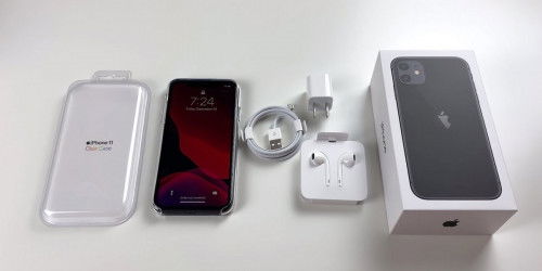 Có nên mua củ sạc nhanh 18W cho iPhone 11? Giá khoảng bao nhiêu?