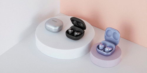 So sánh Galaxy Buds Pro và Galaxy Buds Live: Thiết kế gần giống nhau nhưng dành cho 2 đối tượng sử dụng khác nhau