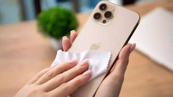 Cách bảo vệ mặt lưng iPhone 12 series