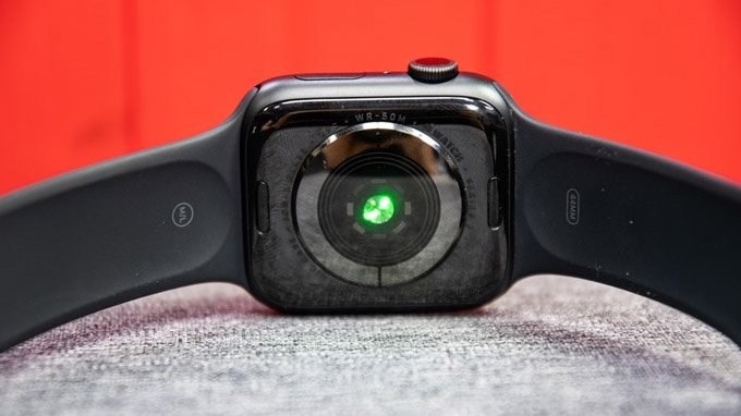 Apple Watch series 5 44mm GPS cũ còn là thiết bị theo dõi sức khỏe tiện lợi