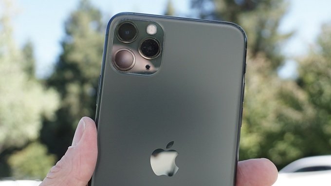 iPhone 11 Pro là mẫu iPhone có 3 camera rẻ nhất