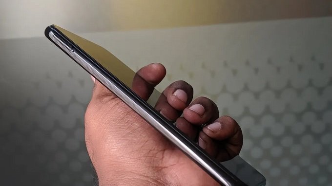 Redmi Note 8 có các cạnh được bo cong mềm mại hơn