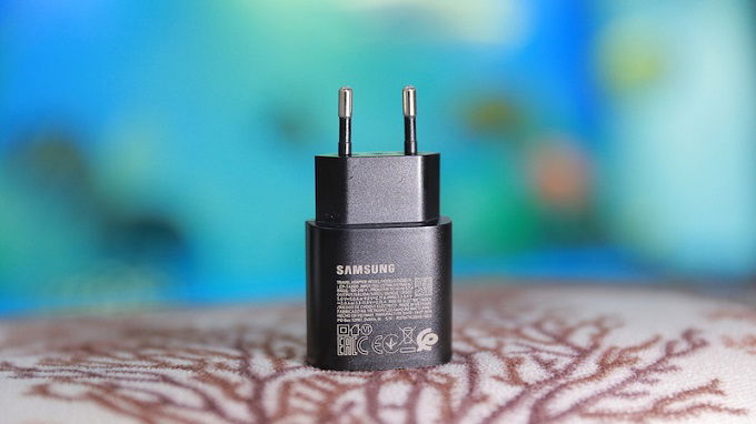 Củ sạc nhanh 25W Samsung Type C có tốc độ sạc pin khá ấn tượng.