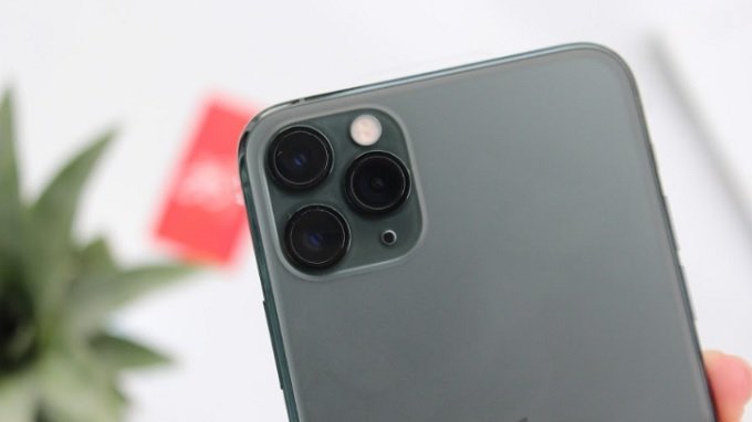iPhone 11 Pro Max đã có cụm camera ba thời thượng