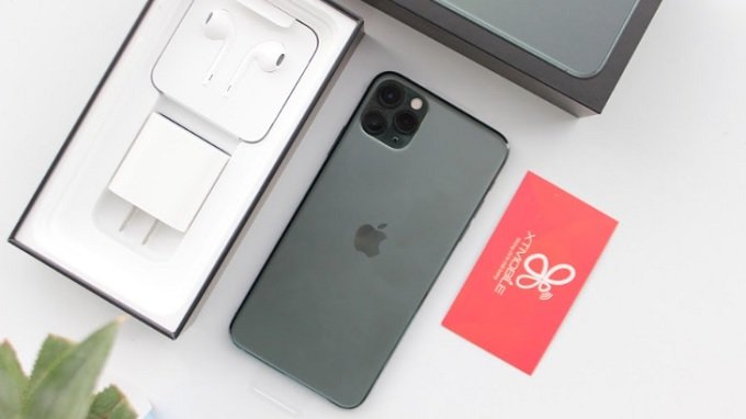 iPhone 11 Pro Max cùng bộ phụ kiện xịn sò từ Apple