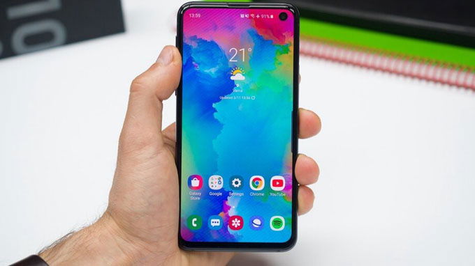 Galaxy S10 Lite sẽ được Samsung trang bị màn hình Super AMOLED có kích thước lên đến 6.7 inch