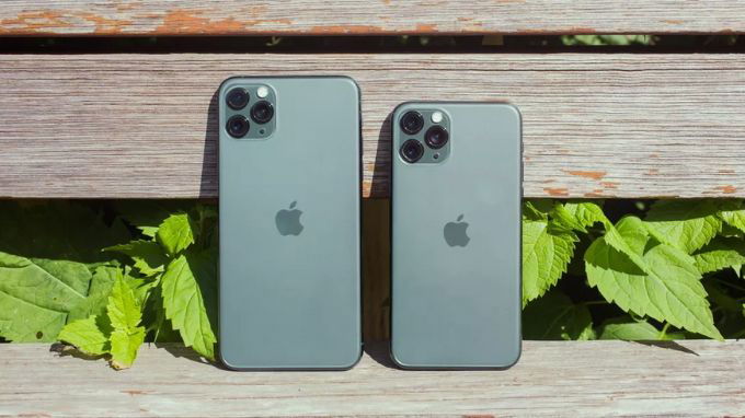 iPhone 11 Pro Max màu xanh rêu là màu gì?