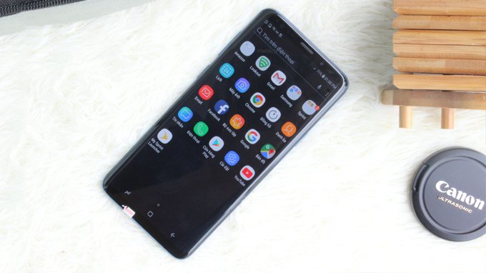 Màn hình Galaxy S9 Plus 2 Sim cũ sử dụng tấm nền OLED hiện đại 