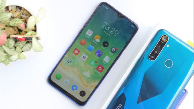 Màn hình Realme Q có phần viền khá mỏng