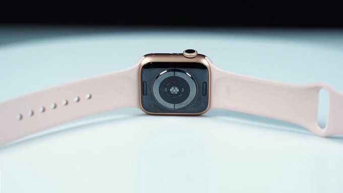 Apple Watch Series 5 40mm cho thời lượng sử dụng lên đến 18 giờ
