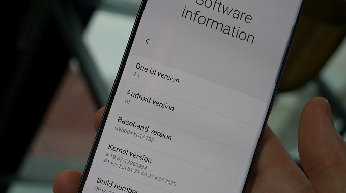 Android 10 được cài sẵn, chạy mượt mà, ổn định