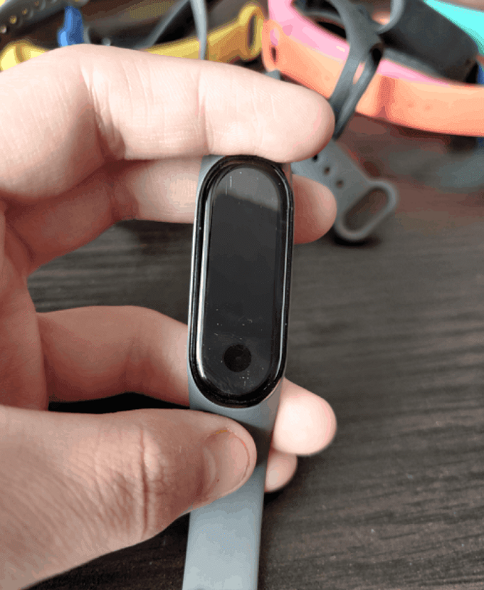 Tại thị trường quốc tế Mi Band 5 sẽ hỗ trợ kết nối NFC