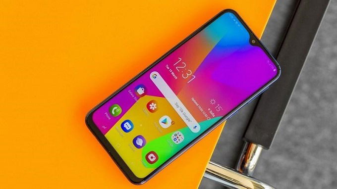 Galaxy M50 có thể sẽ được thiết kế nguyên khối với mặt kính 2.5D sang trọng