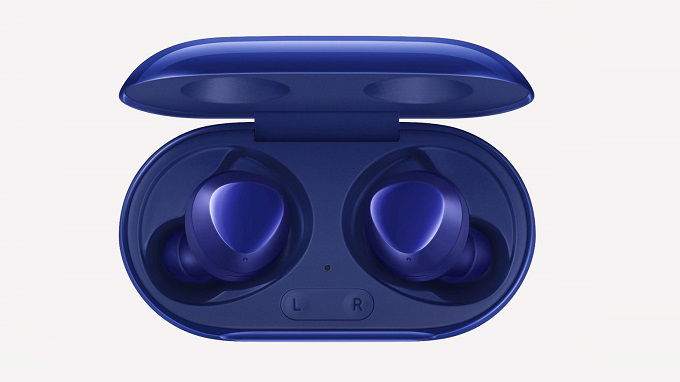 Galaxy Buds+ Aura Blue lại trở nên “hút mắt” hơn ở những môi trường sáng nhất định khiến fan đứng ngồi không yên