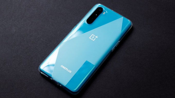 OnePlus Nord sở hữu thiết kế sang trọng với chất liệu kính cao cấp 