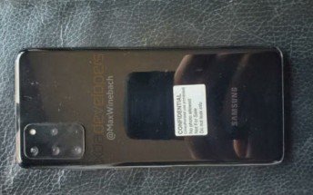Samsung Galaxy S20 được trang bị màn hình AMOLED 6,2 inch