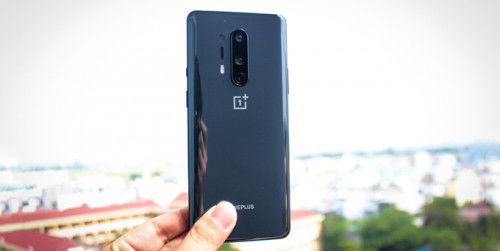 OnePlus 8 Pro 5G vinh danh với giải thưởng 'điện thoại tốt nhất năm 2020 - 2021' tại EISA