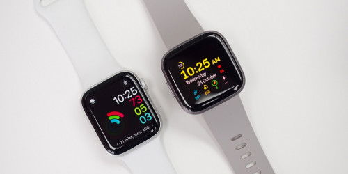 So sánh Apple Watch Series 5 và Fitbit Versa 2: Đắt có xắt ra miếng?