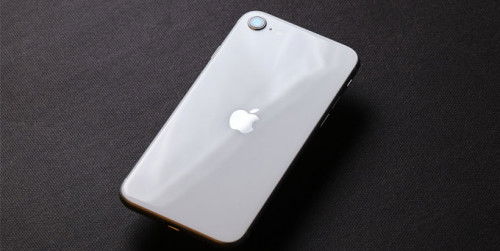 iPhone SE 2020 giá chỉ bằng phân nửa iPhone Xs, Xs Max nhưng hiệu năng vượt xa trên AnTuTu