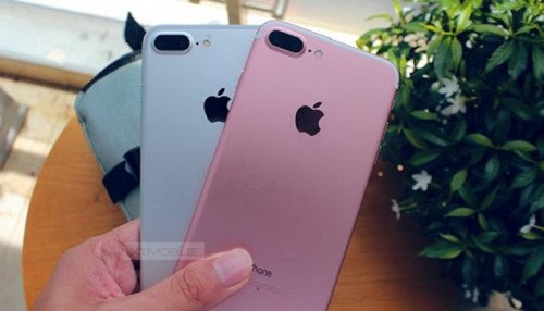 iPhone 7 Plus giảm sốc đến 900.000 đồng nên mua ngay hay chờ giảm tiếp?