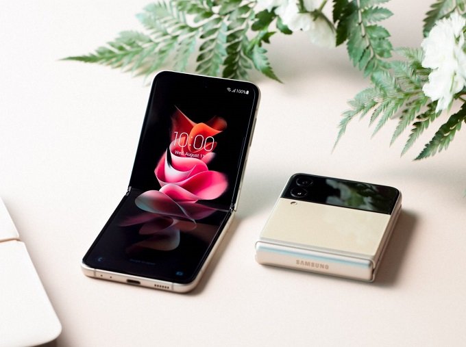 Galaxy Z Fold3 5G có thiết kế nhỏ gọn, các chi tiết được hoàn thiện tỉ mỉ