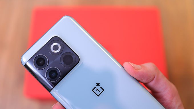 OnePlus 10T đi kèm với hệ thống 3 camera ấn tượng