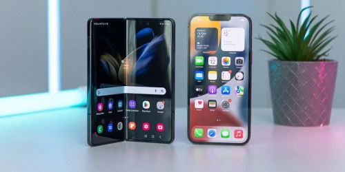 So sánh Galaxy Z Fold 4 và iPhone 13 Pro Max: Flagship nào hấp dẫn hơn?