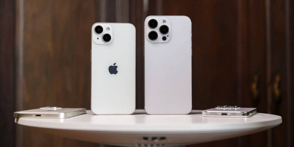 So sánh iPhone 15 và iPhone 15 Pro Max: Khác biệt nằm ở đâu?