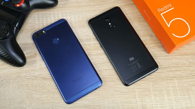 thiet-ke-mat-sau-huawei-honor-7c-va-xiaomi-redmi-5-xtmobile