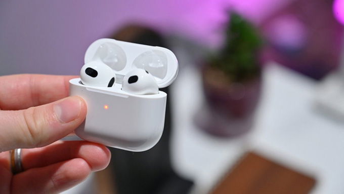 AirPods 3 liệu có thể cạnh tranh với AirPods Pro 2?