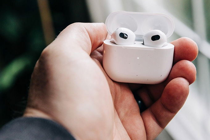 AirPods 3 không thể cạnh tranh với AirPods Pro 2