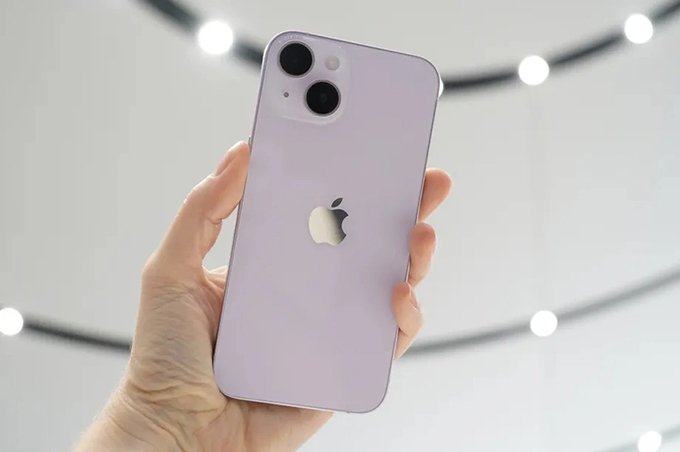 iPhone 14 phiên bản màu tím nhạt trẻ trung năng động