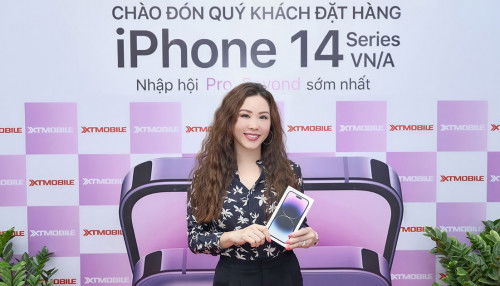 Doanh nhân-Hoa hậu Thu Hoài 'phải lòng' iPhone 14 Pro Max Deep Purple khi đến trải nghiệm tại XTmobile