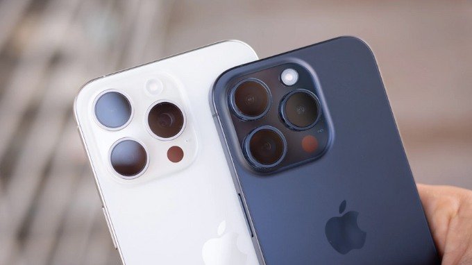 So sánh khả năng zoom của camera iPhone 15 Pro và 15 Pro Max