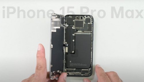 Hình ảnh 'mổ bụng' iPhone 15 Pro Max: Bên trong có gì thú vị?