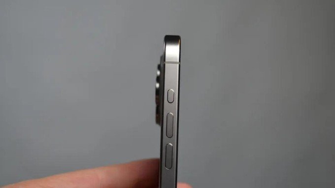 Nút Action mới trên iPhone 15 Pro thay thế cho công tắc tắt tiếng