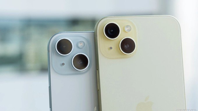 iPhone 15 và iPhone 15 Plus sở hữu cụm camera được nâng cấp lên đến 48MP