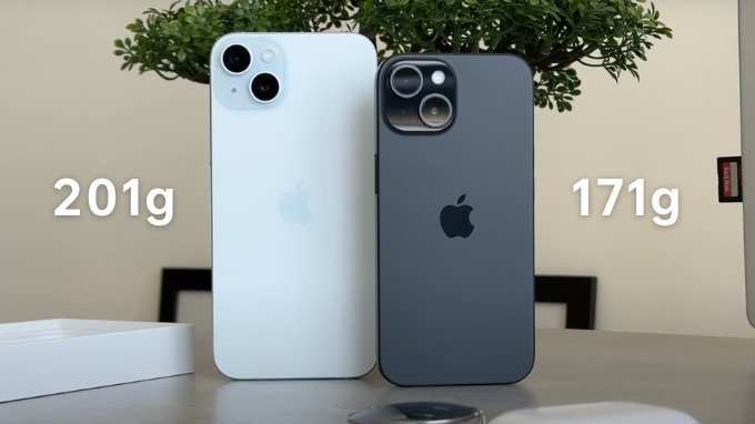 iPhone 15 và iPhone 15 Plus có sự khác biệt lớn về trọng lượng