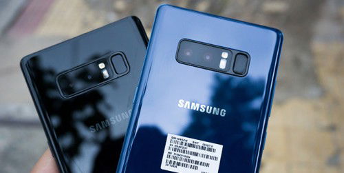 So sánh Galaxy Note 8 màu xanh Deep Sea Blue và đen Black Midnight