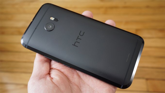 HTC-10-co-gia-giam-manh-XTMobile