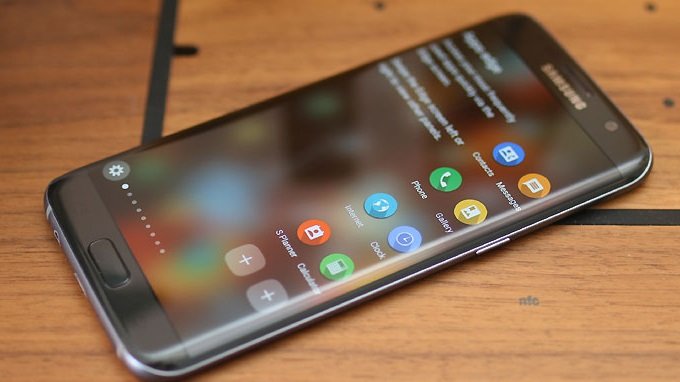 man-hinh-chat-luong-galaxy-s7-edge-review-xtmobile
