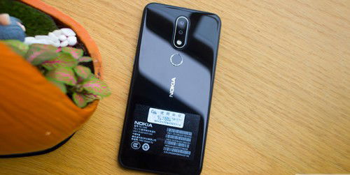 Nokia 7.1 ra mắt:Android One mượt mà,màn hình HDR,camera kép