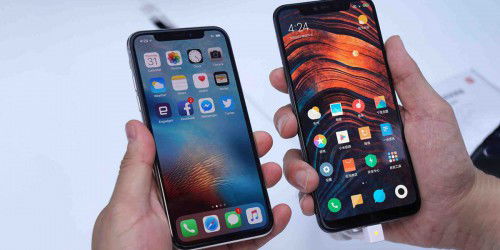 So sánh Xiaomi Mi 8 EE và iPhone Xs: iPhone thua kém nhưng giá lại gấp đôi?