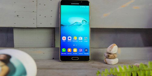 Với 8 triệu, nên mua Galaxy A7 (2017) hay Galaxy A7 (2018)